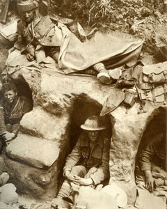 Soldados británicos en las trincheras en Thiepval Wood, Francia, Primera Guerra Mundial, 1916, 1935 de Unbekannt
