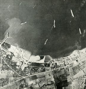 Buques de guerra británicos frente a la costa maltesa, Segunda Guerra Mundial, 1940-1942 1944