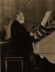 Camille Saint-Saëns 1835-1921 en el órgano, 1913 de Unbekannt