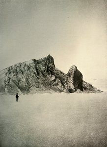 Cabo Barne. El pilar en el primer plano derecho es volcánico, c1908 de Unbekannt