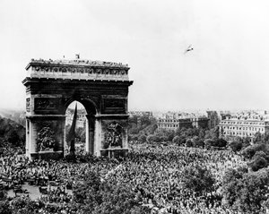Celebrando la liberación de París, 26 de agosto de 1944