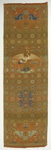 Cubierta de silla con grulla, leones, dragones, símbolos auspiciosos y flores de Unbekannt