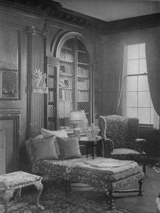 Rincón cómodo en la biblioteca mostrando estantería, casa de la Srta. Anne Morgan, Ciudad de Nueva York, 1924 de Unbekannt