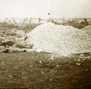 Cuerpos muertos, Souain, norte de Francia, septiembre 1915 de Unbekannt