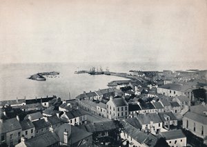 Donaghadee - Vista desde la torre de la iglesia, mostrando el puerto, 1895 de Unbekannt