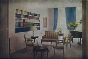 Sala de estar diseñada por André Dumuys, que se adhiere a la sala de estar, de la cual se puede separar de Unbekannt