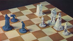 Piezas de ajedrez del siglo XVIII en loza azul y blanca, 1948