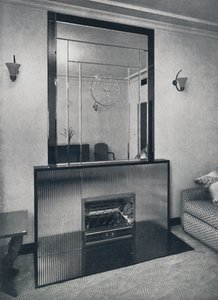 Chimenea eléctrica y sobrechimenea por James Clark & Son Ltd., 1940