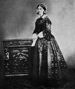 Florence Nightingale, enfermera y reformadora hospitalaria inglesa, 1855