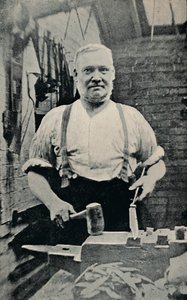 Forjando una hoja, c. 1917