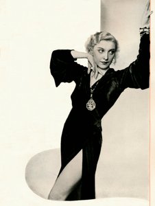 Frances Day en persona: Booths Gin saca lo mejor de cualquier compañía, c. 1935