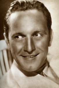 Fredric March, actor estadounidense, 1933
