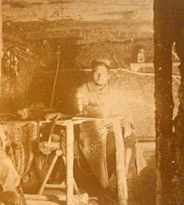 Soldado francés subterráneo, c1914-c1918 de Unbekannt