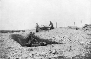 Soldados franceses en una trinchera, Segunda Batalla de Champagne, Francia, 25 de septiembre-6 de noviembre de 1915 de Unbekannt