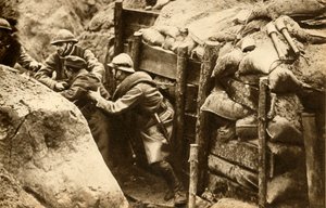 Soldados franceses asaltando una trinchera alemana, Primera Guerra Mundial, 1914-1918 de Unbekannt