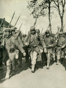 Tropas francesas en marcha, Primera Guerra Mundial, 1914-1918, c1920 de Unbekannt