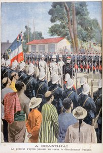 General Voyron revisando tropas francesas, Shanghái, 1900 de Unbekannt