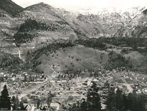 Vista general de Ouray y las Montañas Rocosas, EE.UU., 1895 de Unbekannt