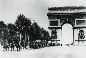 Soldados alemanes marchando por París, 14 de junio de 1940 de Unbekannt
