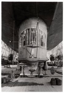 Góndola de un dirigible Zeppelin, Lago de Constanza, Alemania, c1909-1933 de Unbekannt