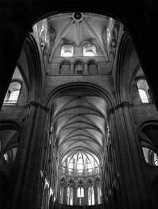 Arte gótico: las bóvedas de la nave y el coro. Iglesia de San Esteban, Caen (Calvados)