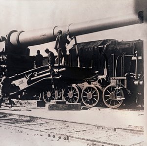 Artillería pesada en un tren, c1914-c1918 de Unbekannt
