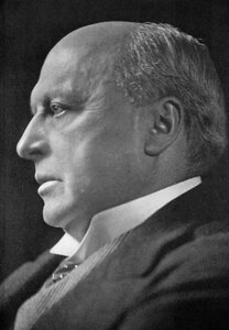 Henry James, autor y crítico literario nacido en Estados Unidos, 1913