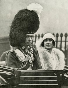 Su Majestad en Traje de Highland Llegando a la Catedral de St. Giles, Edimburgo, 1929 de Unbekannt