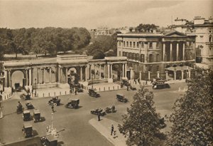 Hyde Park Corner con el Triple Arco que Conduce al Parque Real Mostrando Apsley House de Unbekannt