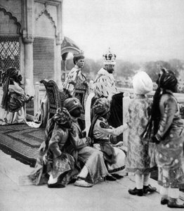 Pajes principescos de la India, Jorge V y la Reina May en Delhi, 1911, 1935 de Unbekannt