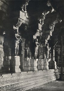 Interior de un templo hindú, Ceilán, 1926