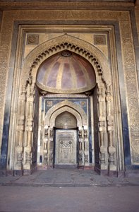Interior de la mezquita mogol, Delhi, India
