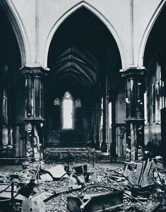 Interior de la Iglesia del Templo después del incendio, 1941 de Unbekannt