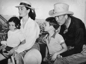 John Huston 1906-1987, director de cine y actor estadounidense, 1957