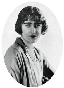 Lady Elizabeth Bowes-Lyon en 1923, 1937