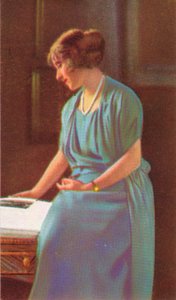 Lady Elizabeth Bowes-Lyons 1900-2002 de Unbekannt