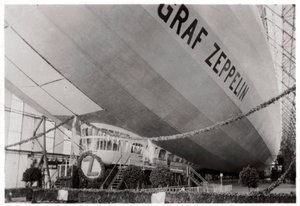Ceremonia de lanzamiento del Zeppelin LZ127 Graf Zeppelin, Friedrichshafen, Alemania, 9 de julio de 1928 de Unbekannt