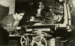 Aprendiendo su oficio, c1948 de Unbekannt