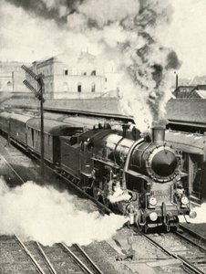 Saliendo de Budapest. Un tren expreso sale de la Estación Central, 1935-36
