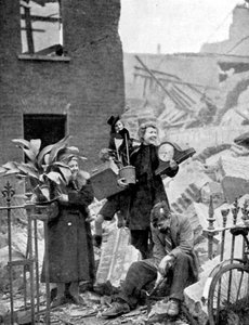 Londinenses sin hogar por un ataque aéreo alemán durante el Blitz, Segunda Guerra Mundial, octubre de 1940 de Unbekannt