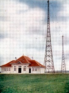 Mástiles de transmisor de onda larga en una estación de radio Marconi en Berna, Suiza, c1925 de Unbekannt