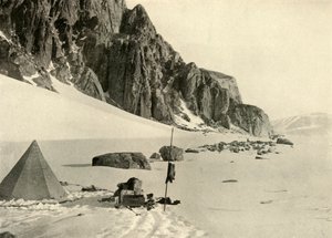 Depósito de Glaciar Inferior. Las tiendas estaban enterradas en la nieve, c1908, 1909 de Unbekannt