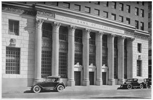 Entrada principal al Banco de Italia, Los Ángeles, California, 1924 de Unbekannt