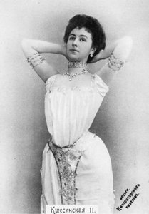 Matilda Kschessinska como la Princesa Aspicia en el ballet La Hija del Faraón