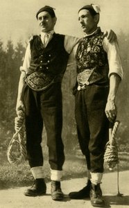 Hombres con vestimenta tradicional, Mühlviertel, Alta Austria, c1935