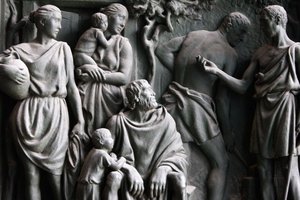 Escultura en la puerta del Duomo de Milán, Italia de Unbekannt