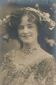 Señorita Gertie Millar, 1879-1952, c1930 de Unbekannt