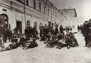Habitantes del refugio para personas sin hogar de Moscú, Rusia, c. 1904 de Unbekannt