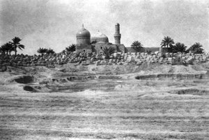 Mezquita y cementerio cerca de Bagdad, 1918 de Unbekannt