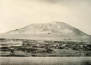 Monte Erebus...El viejo cráter a la izquierda, c1908, 1909 de Unbekannt